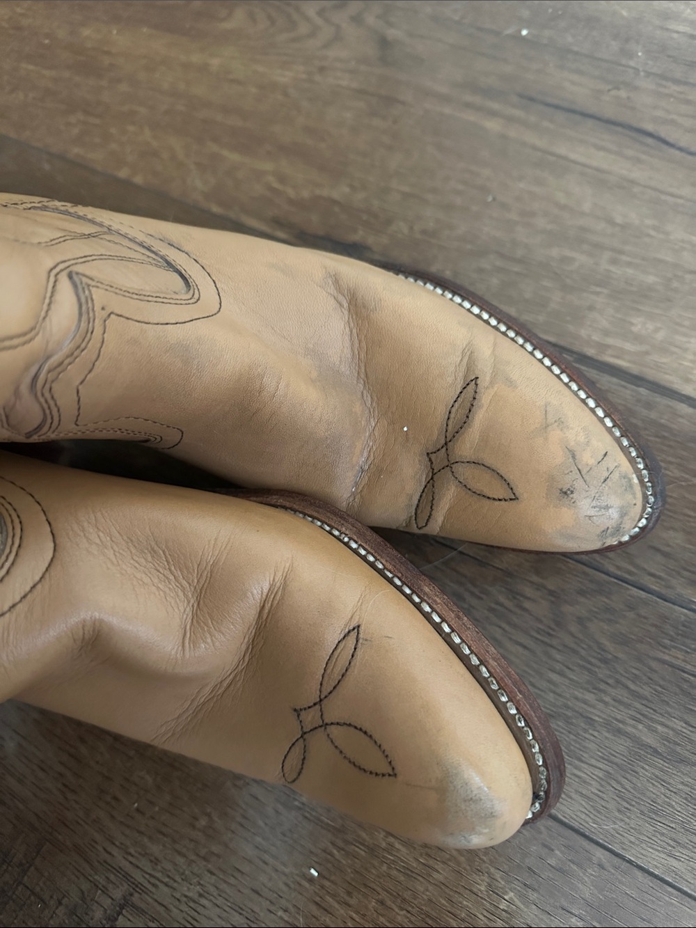 Frye Women's Tan Leather Western Heeled Boots - Picture 4 of 8